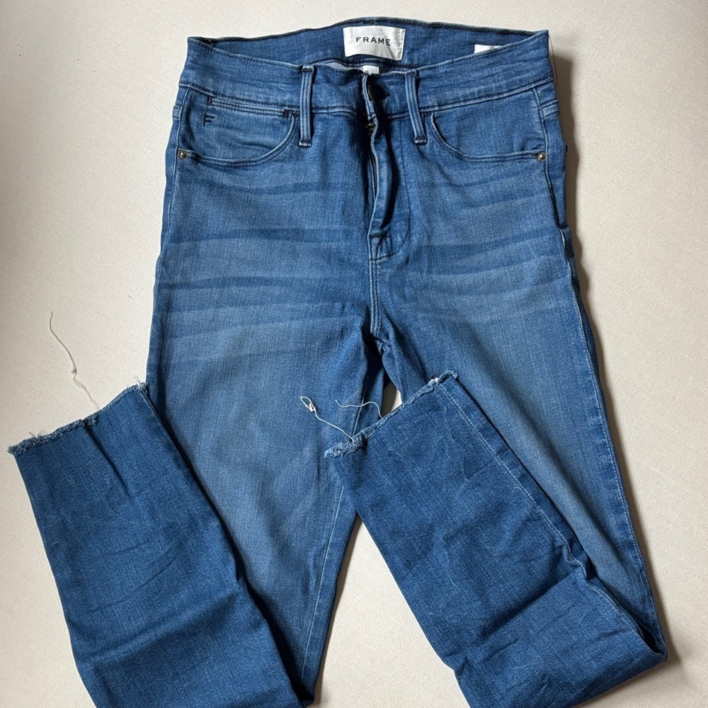 Frame Denim Le High Skinny Jeans in Blue Wash